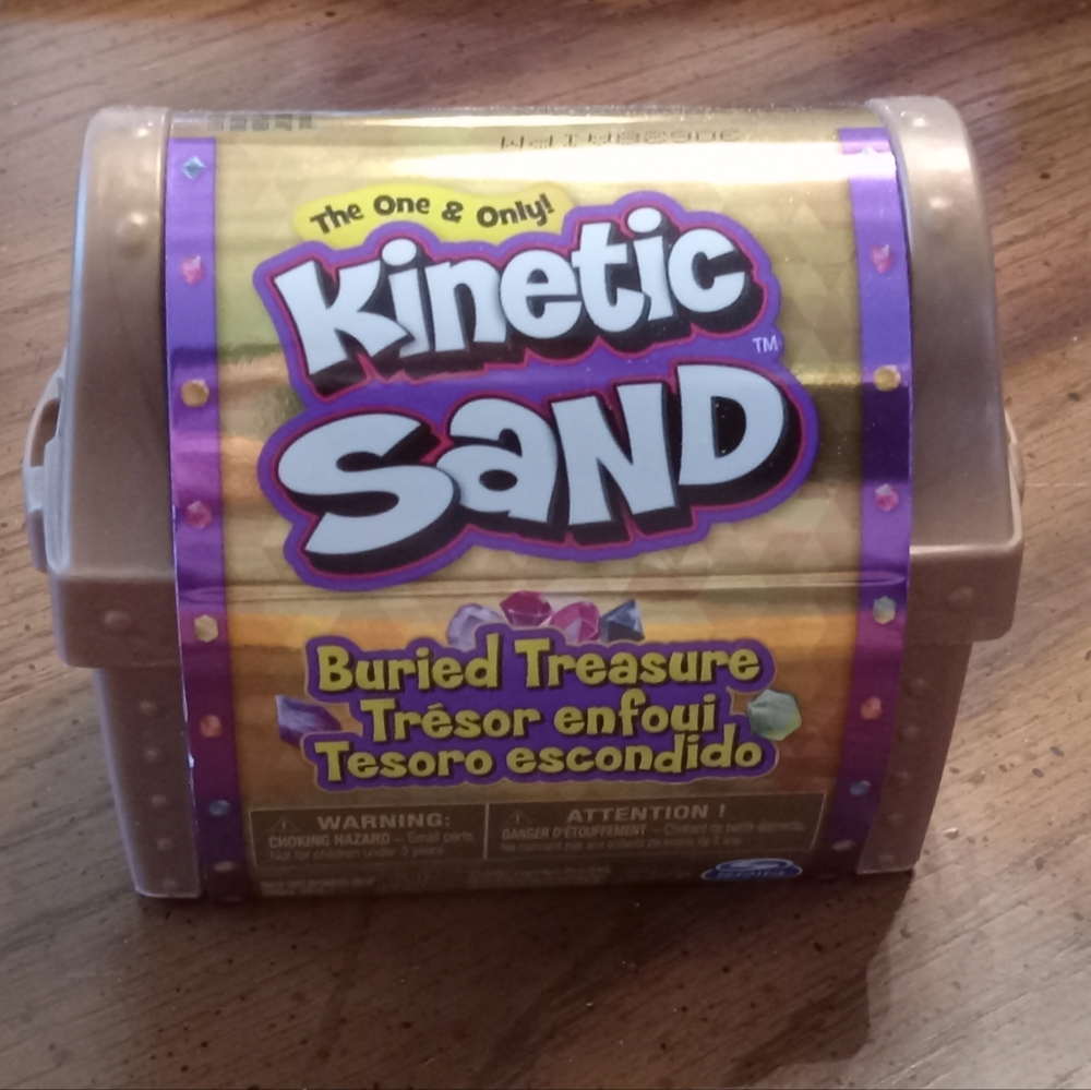 Kinetic Sand Buried Treasure